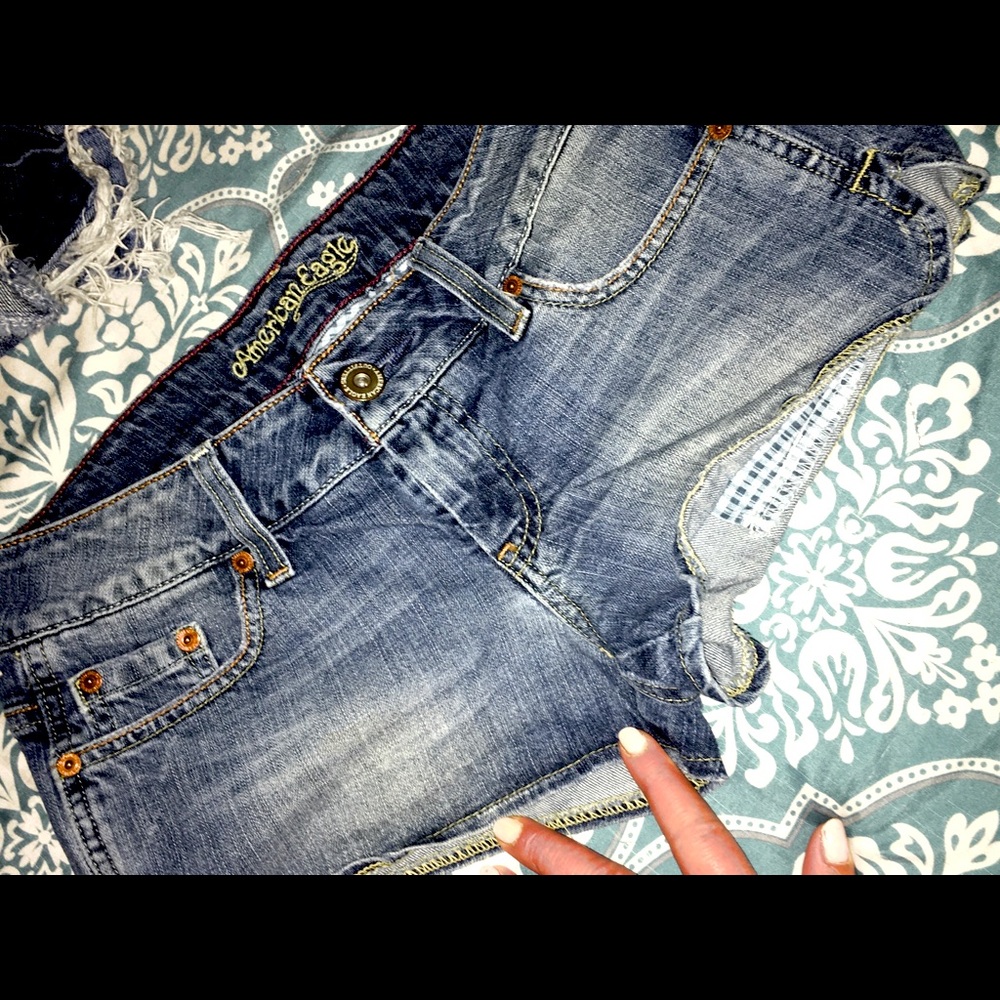 Women’s Sz. 6 American Eagle Shorts
